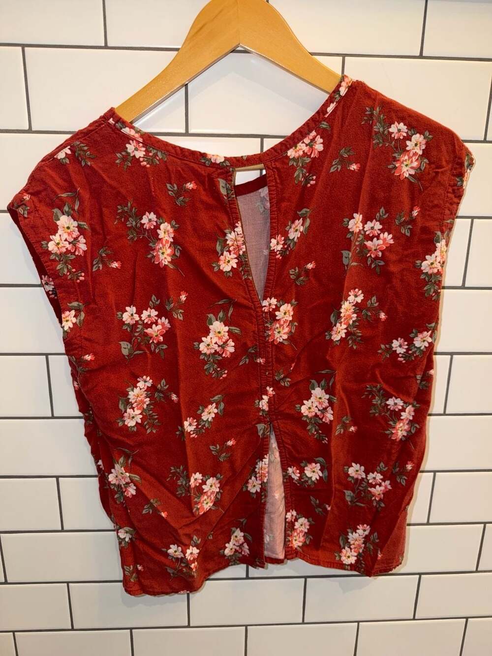 Abercrombie & Fitch Floral Print Keyhole Back Top Size S